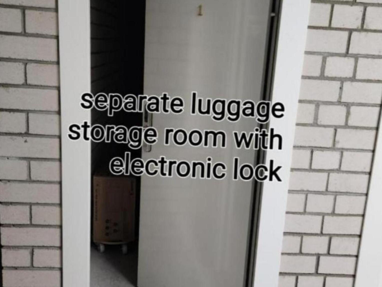 Happy Vip, Self Check-in-24x7, A-c, Parking-in-the-underground-garage *